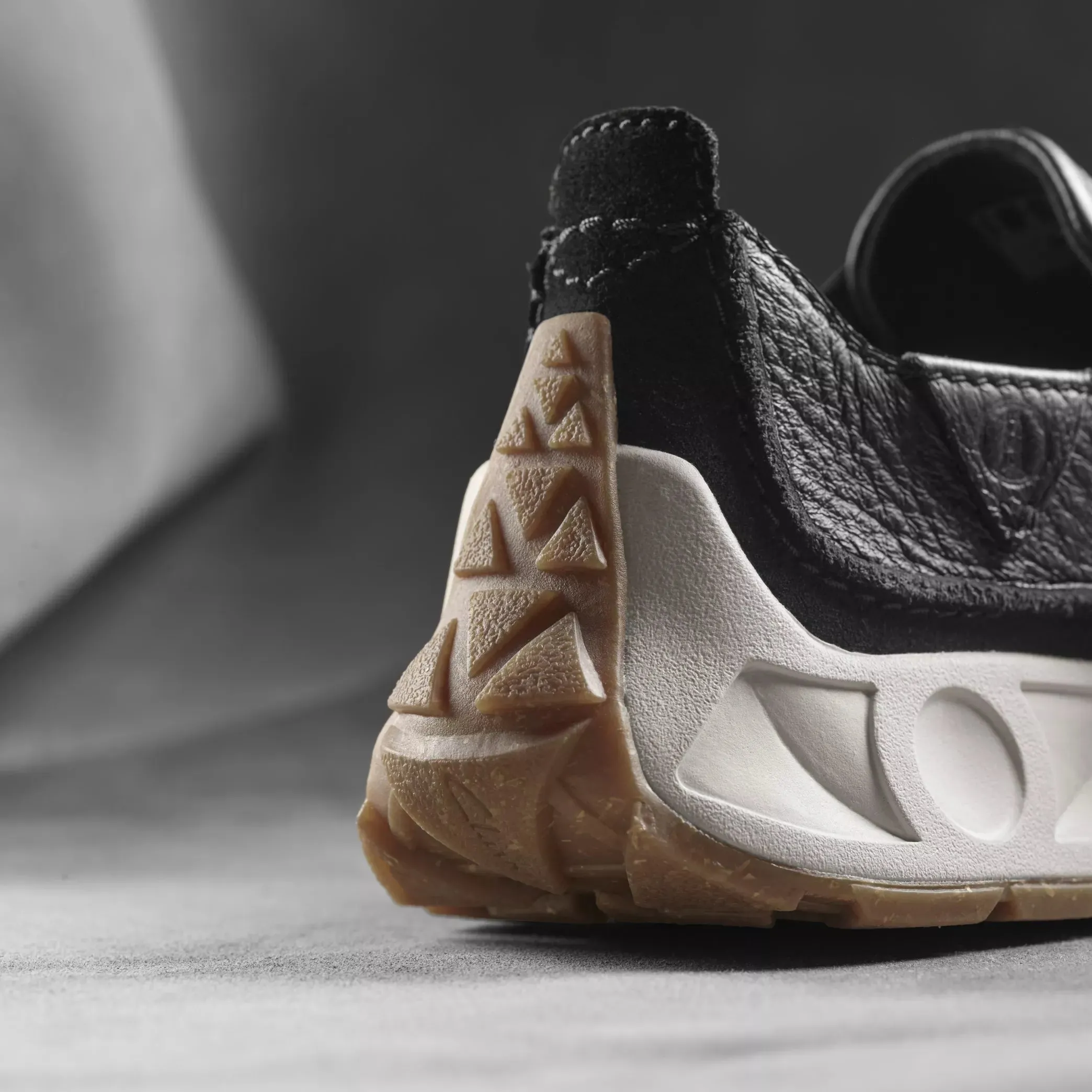 CLARKS | SNEAKERS MUJER | CRAFT SPEED BLACK LEATHER | NEGRO