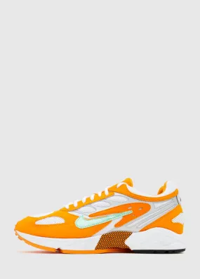 NIKE: AIR GHOST RACER [ORANGE]