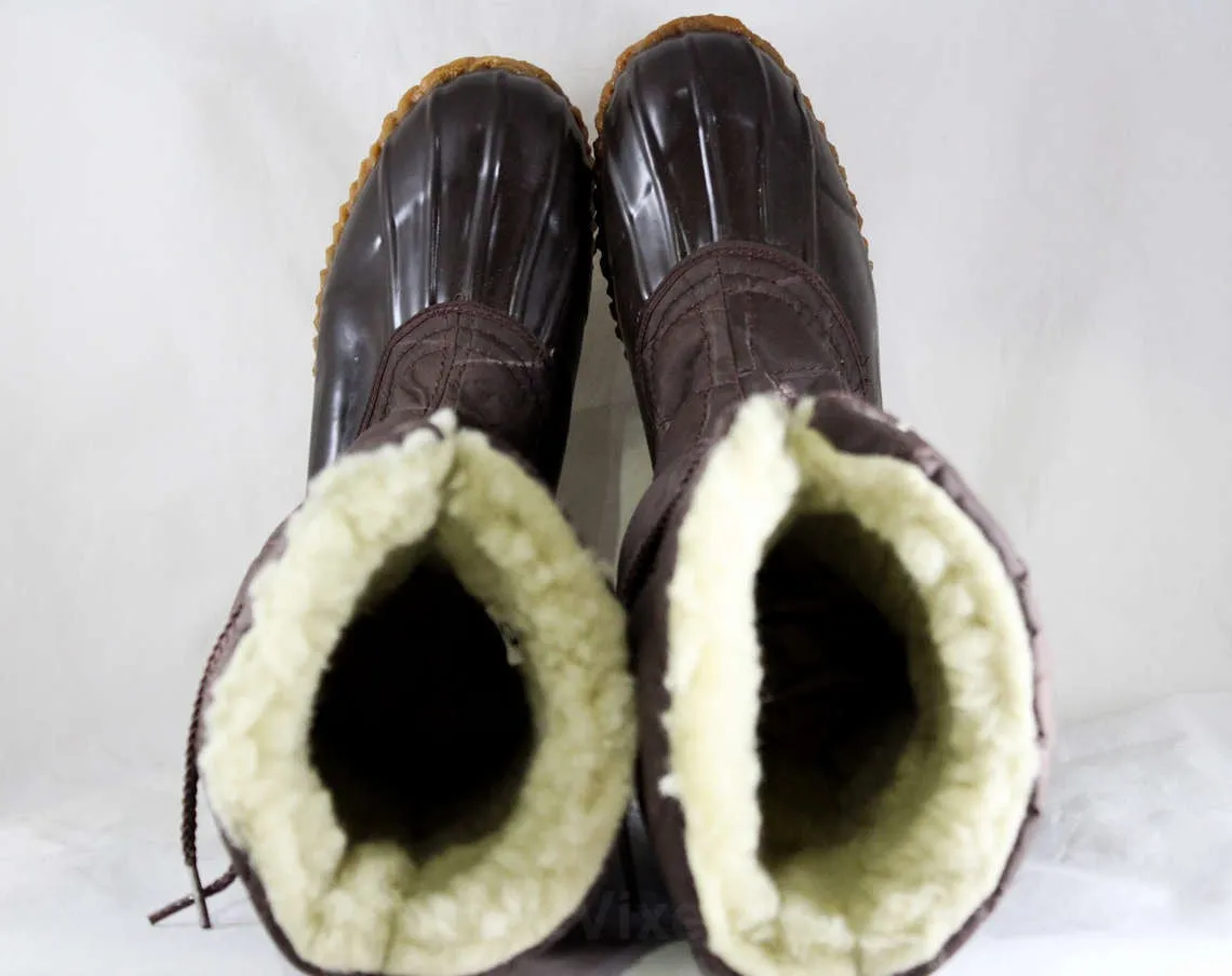 Size 6 Preppy Boots - Brown 60s Quilted Nylon with Rubber Soles & Faux Fur Lining - Chocolate 1960s Sporto Brand Shoes - NOS Deadstock
