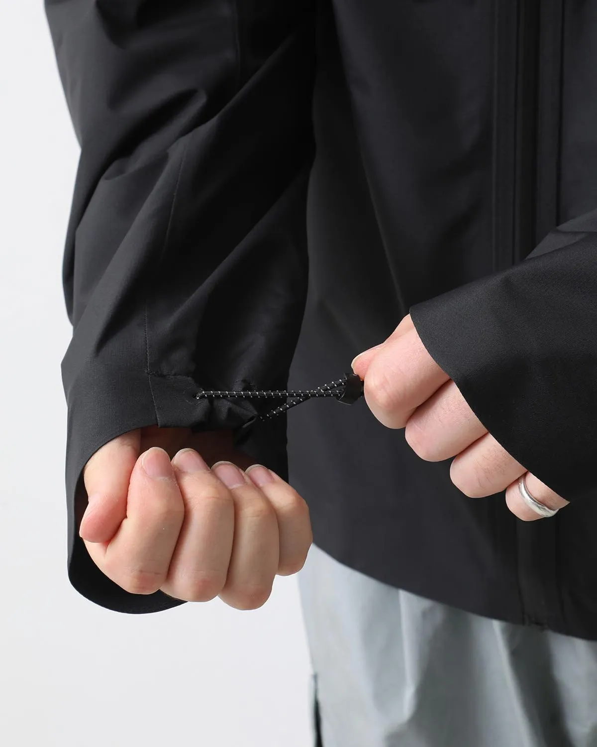 TRAIL RAIN JACKET